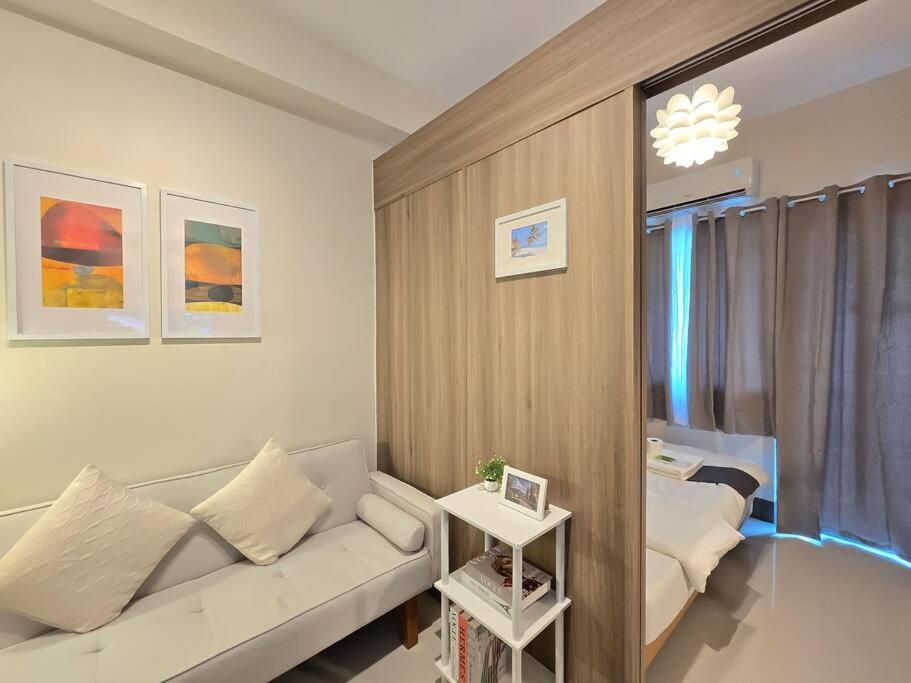 1Br Unit Condotel W Balcony Fame Residences #Fm57 마닐라 외부 사진